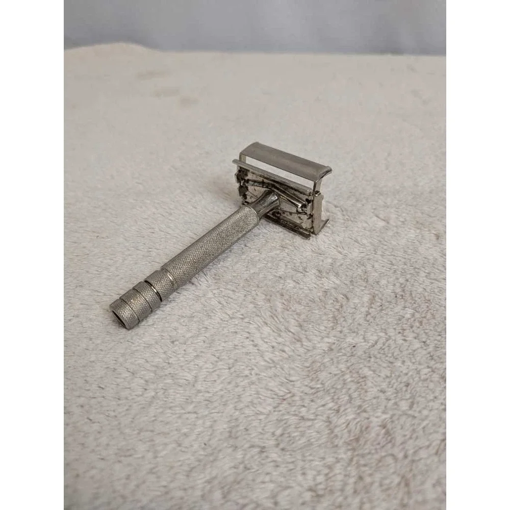 Vintage Gillette Safety‎ Razor Double Edge DE Classic Wet Shaving Tool